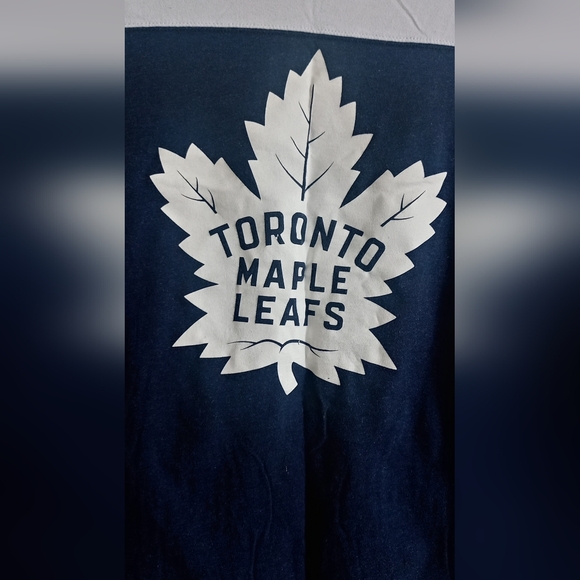 Maple Leafs XS Sleep Shirt - Picture 10 of 10